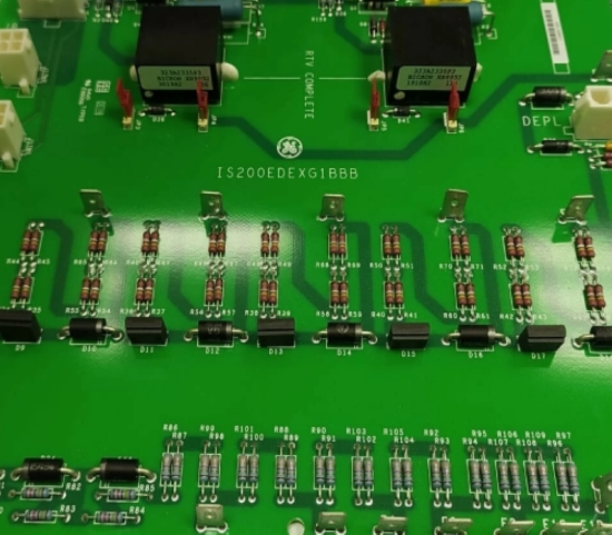 لوحة التحكم في الإثارة IS200EDEXG1BAA