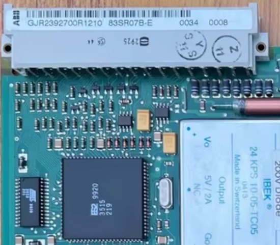 وحدة اقتران الحافلة ABB GJR2392700R1210 83SR07B-E